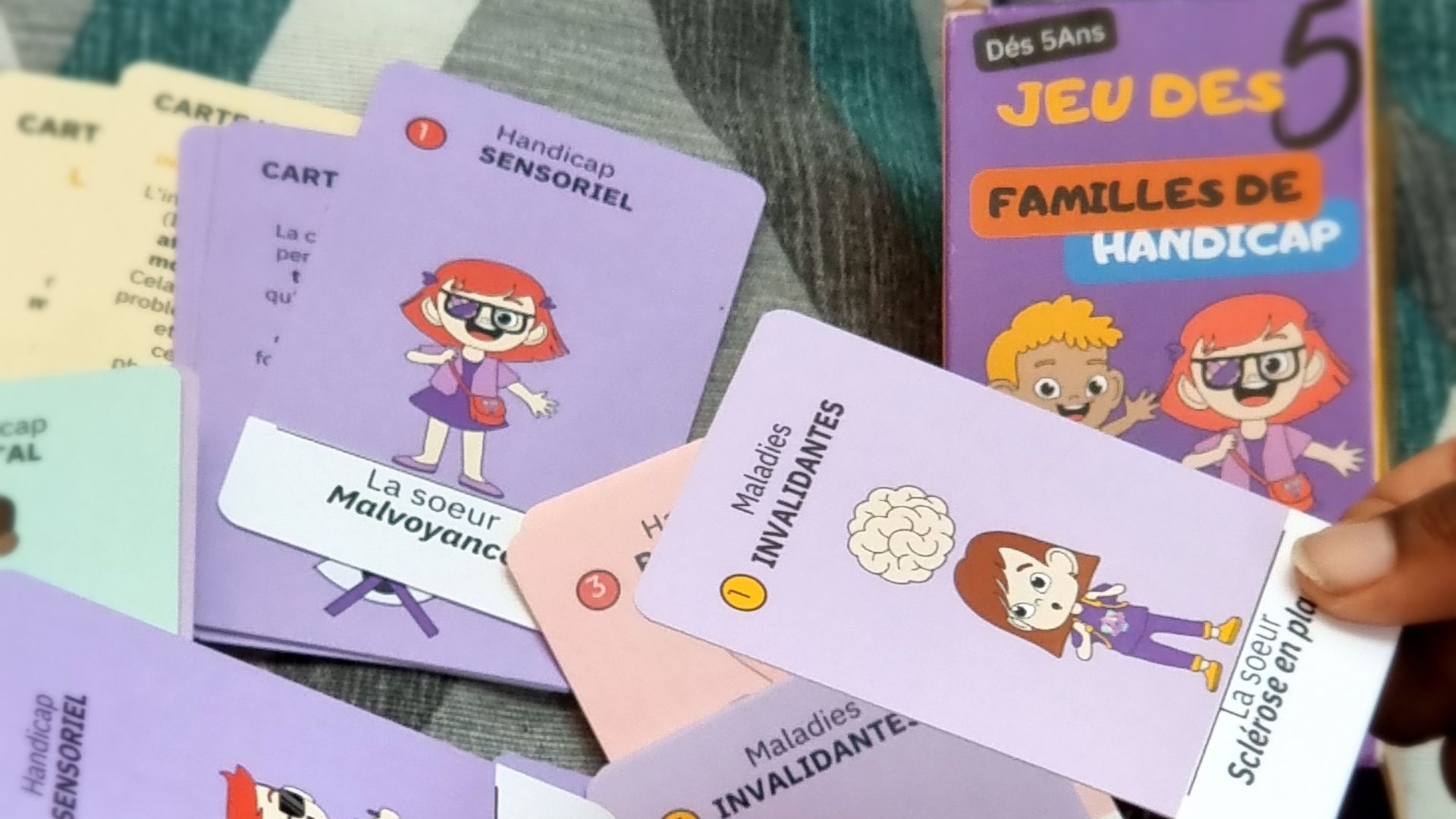 Faite la différence avec notre jeu de carte  des 5 familles de handicap 